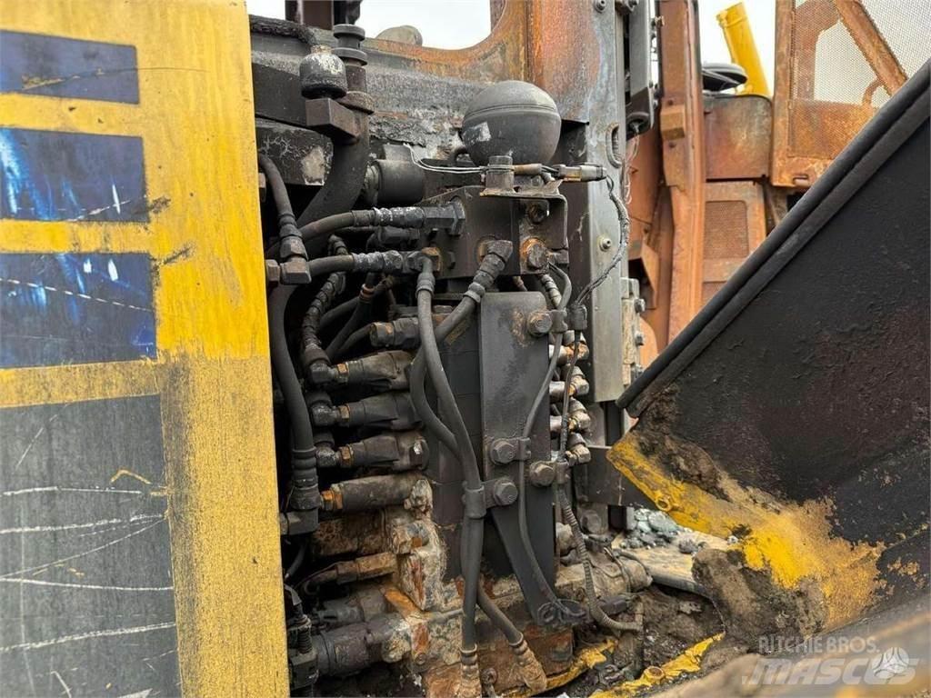 Komatsu D65WX-18 Μπουλντόζες με ερπύστριες