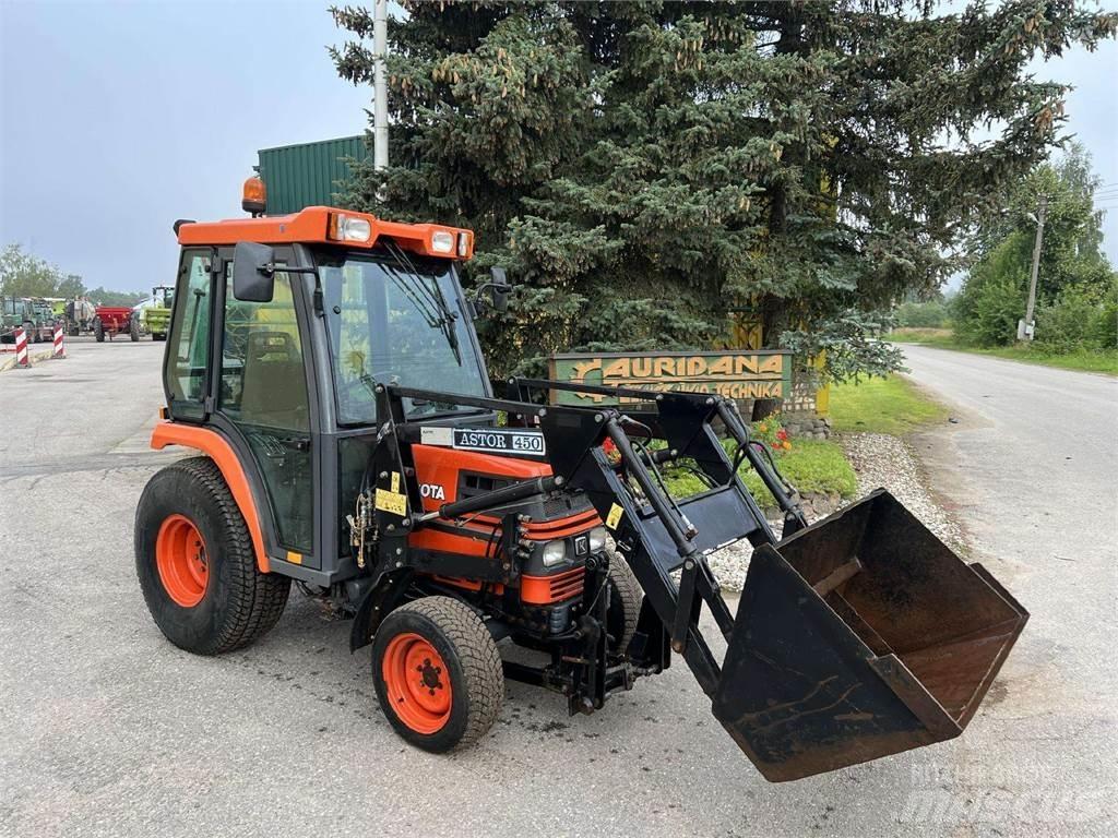 Kubota ST-30 Τρακτέρ
