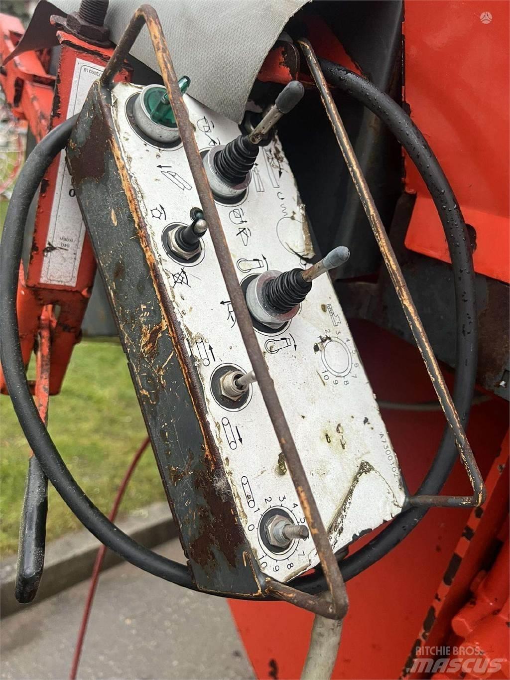 Kuhn Primor 3560 Τροφοδότες μειγμάτων