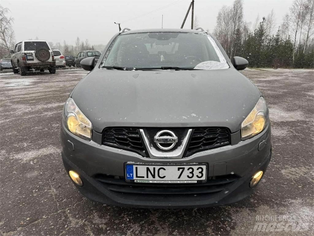 Nissan  Αυτοκίνητα