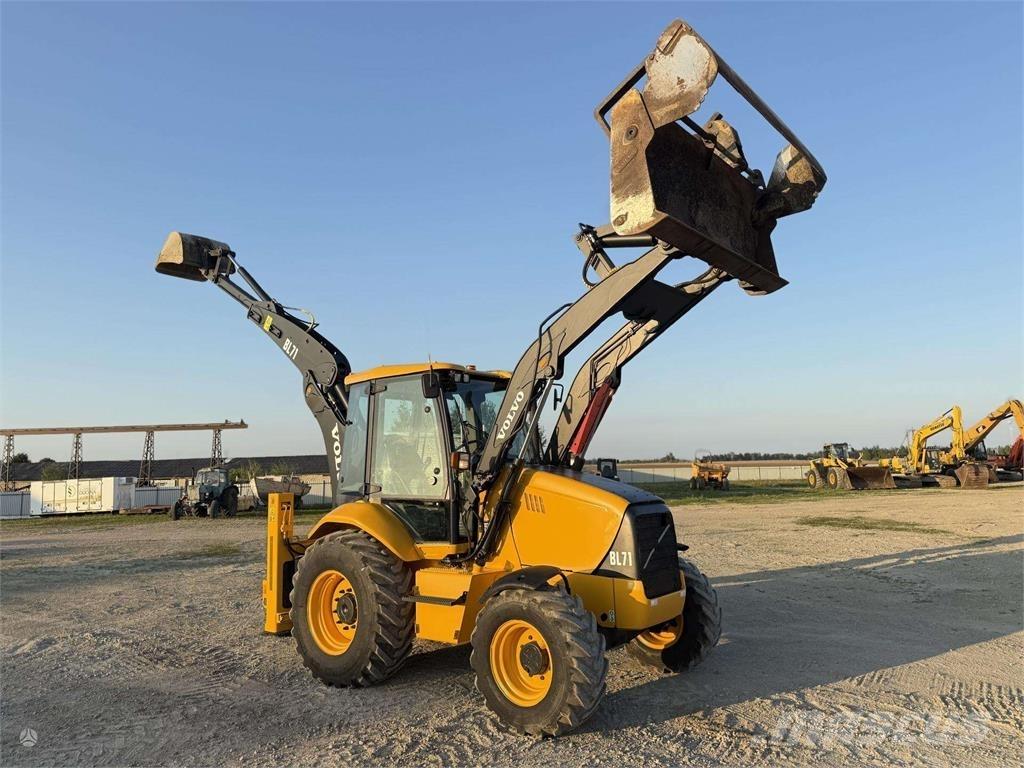 Volvo BL 71 Εκσκαφείς Φορτωτές τύπου JCB