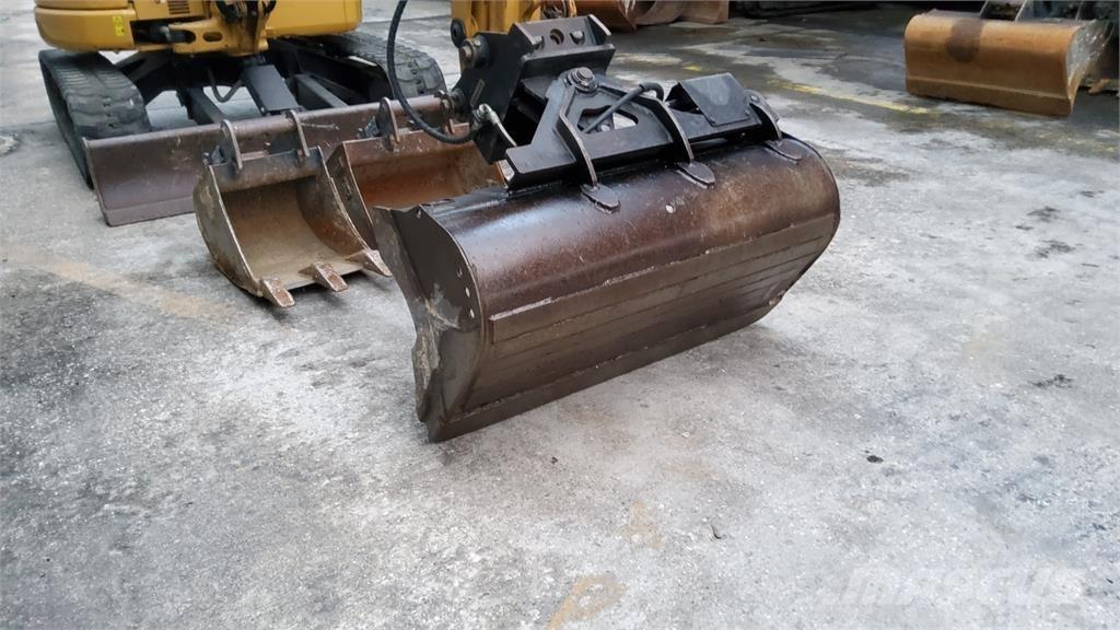 CAT 303.5E CR Εκσκαφάκι (διαβολάκι) < 7t