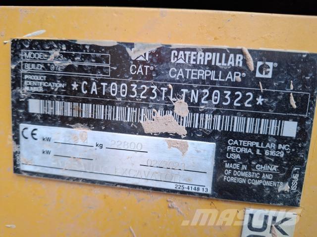 CAT 323 Εκσκαφείς με ερπύστριες