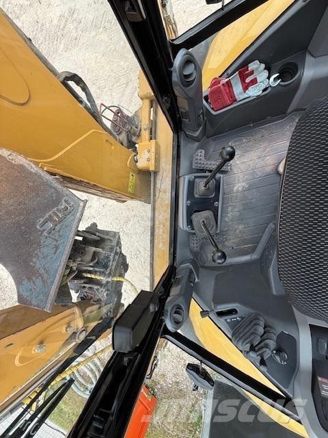 CAT 434-07 Εκσκαφείς Φορτωτές τύπου JCB