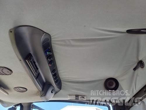 CLAAS Medion 330 Θεριζοαλωνιστικές μηχανές