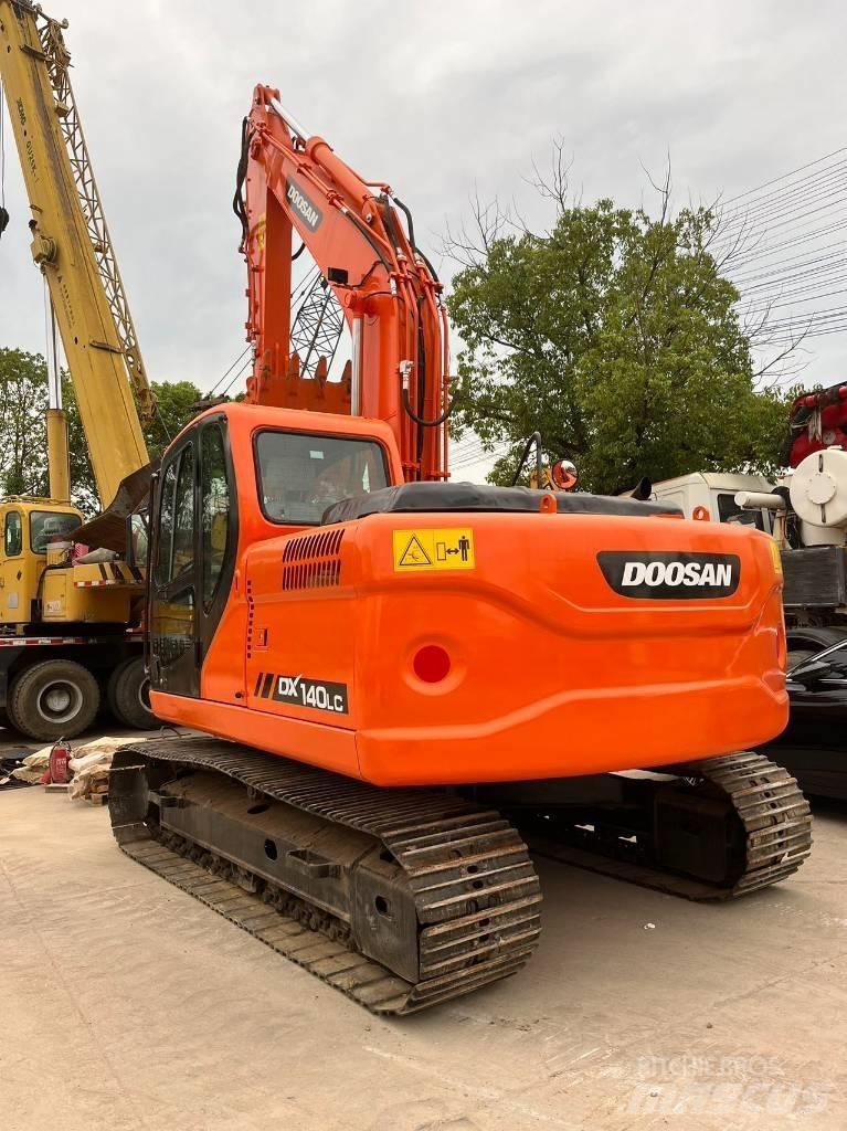 Doosan DX 140 LC Εκσκαφείς με ερπύστριες