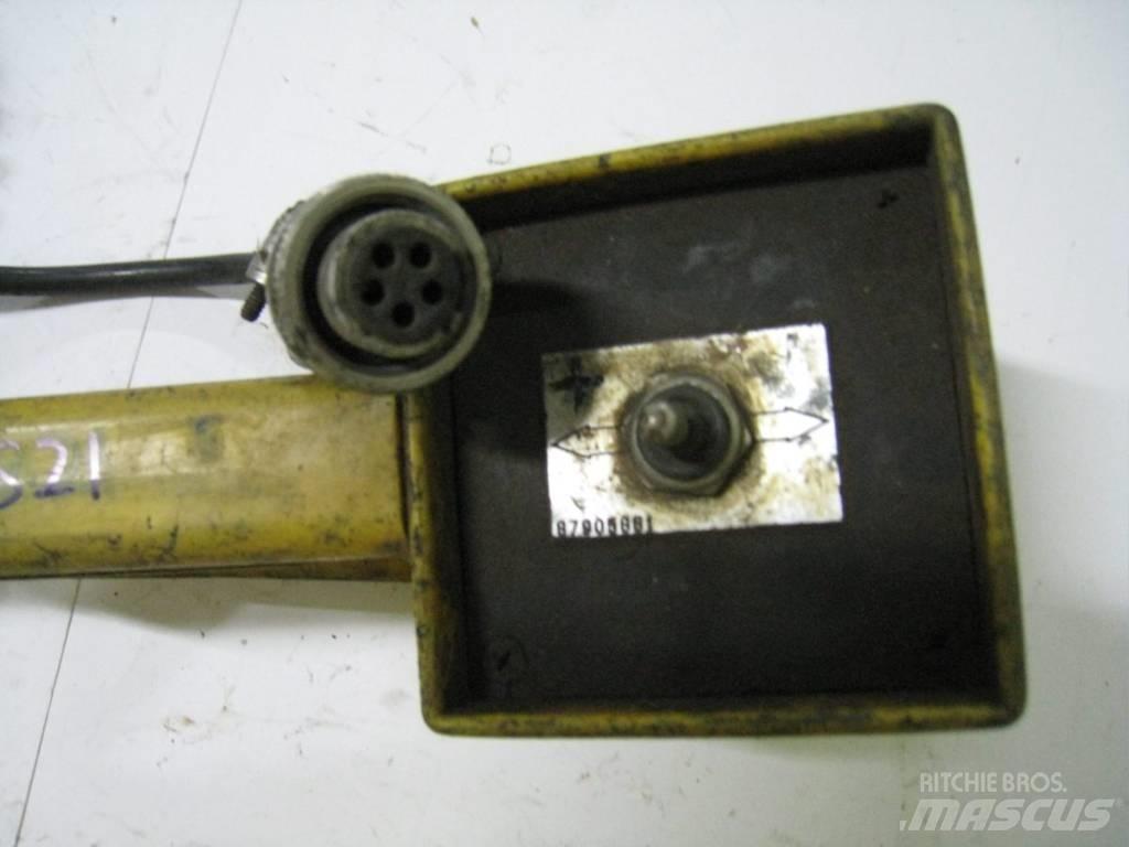 CAT BB 650 Ηλεκτρονικά