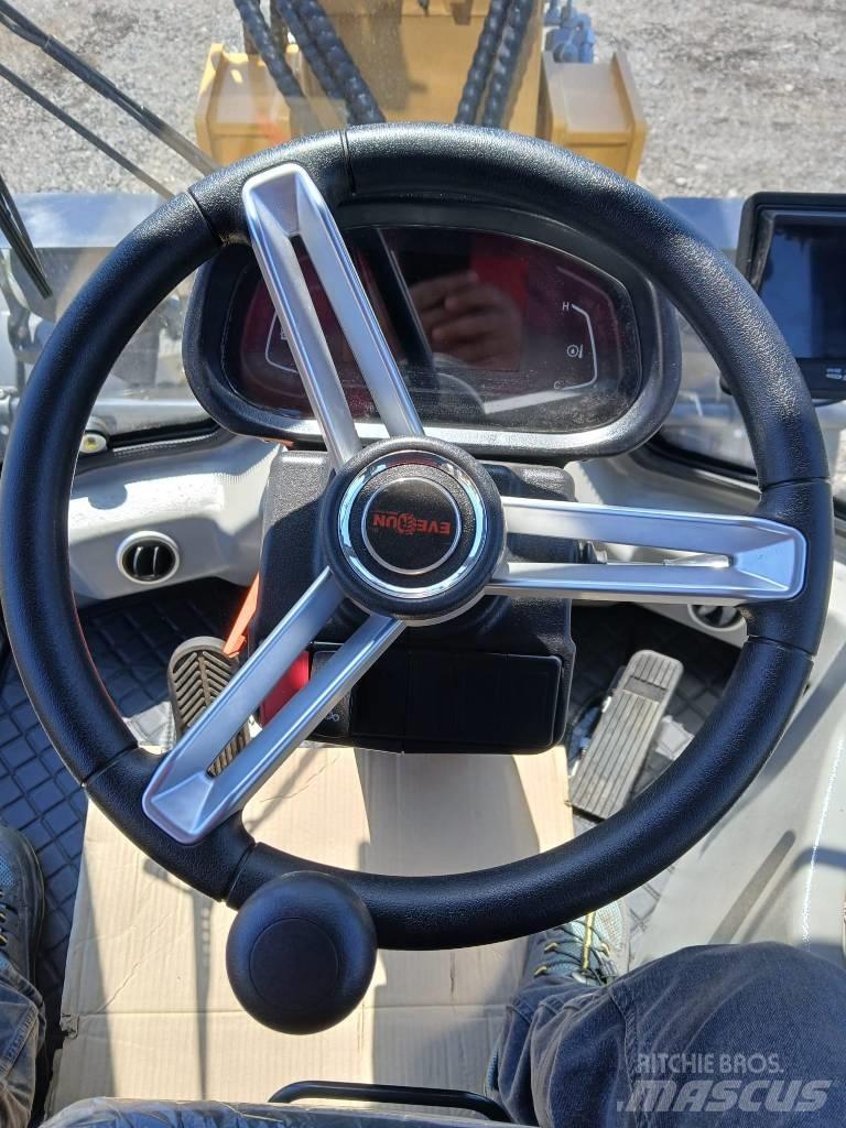 Everun ER 2500 Φορτωτές με ερπύστριες