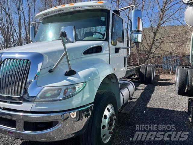 International 4400 Φορτηγά Kαρότσα με ανοιγόμενα πλαϊνά