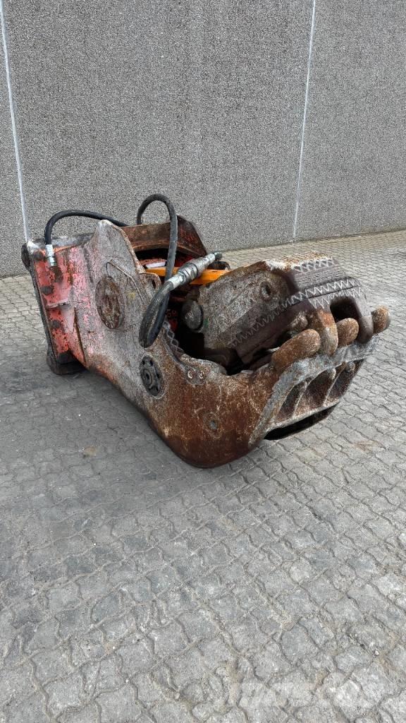 NPK G 18 J Θραυστήρες κατασκευών