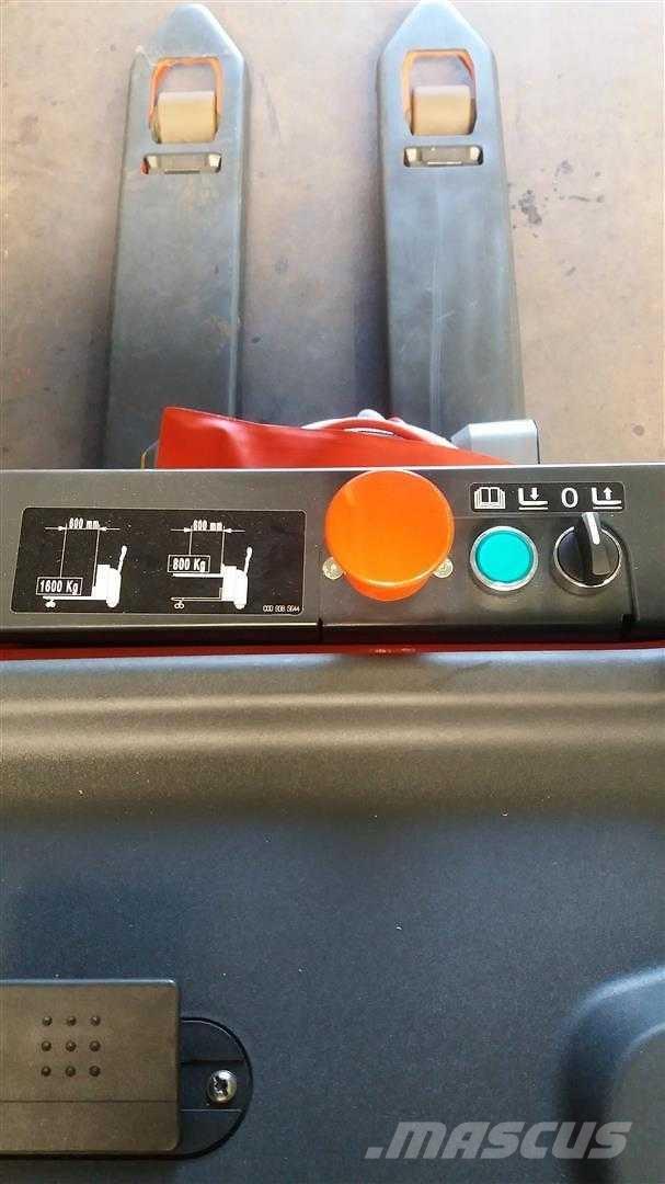 Linde T16L Παλετοφόρα πεζού χειριστή με ιστό