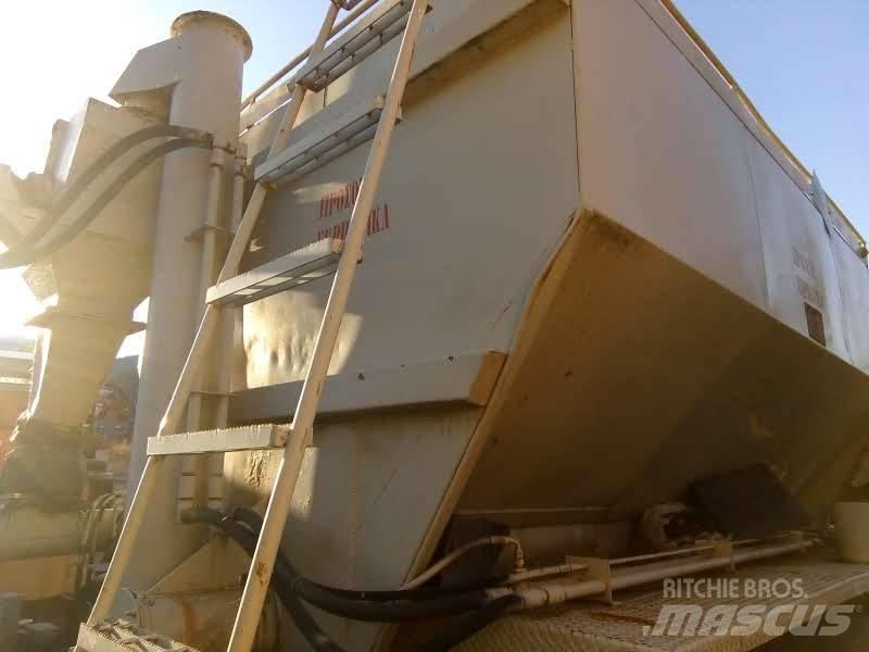 Mack R 600 Φορτηγά Ανατροπή