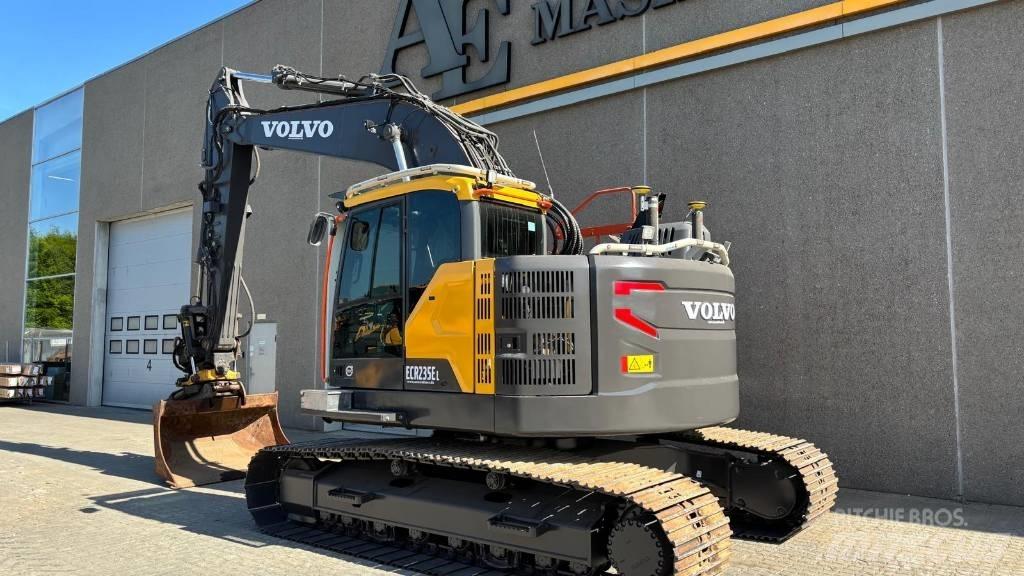 Volvo ECR 235 E Εκσκαφείς με ερπύστριες