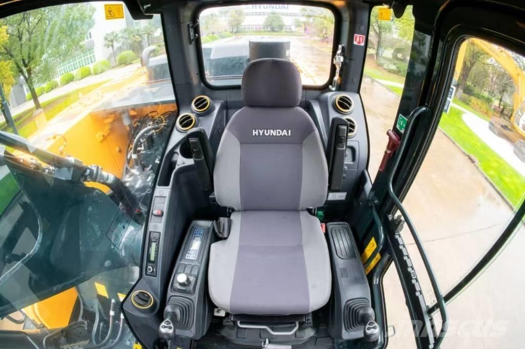Hyundai HX 220 L Εκσκαφείς με ερπύστριες