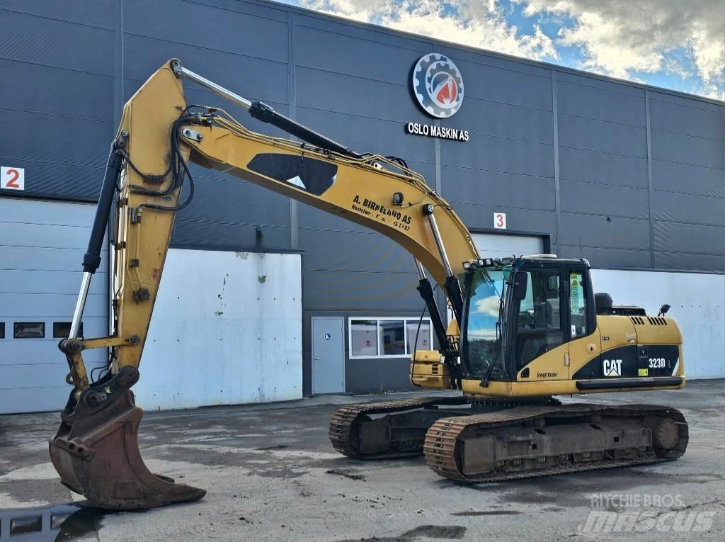 CAT 323 D L Εκσκαφείς με ερπύστριες