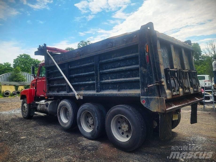 Mack CH613 Φορτηγά Ανατροπή