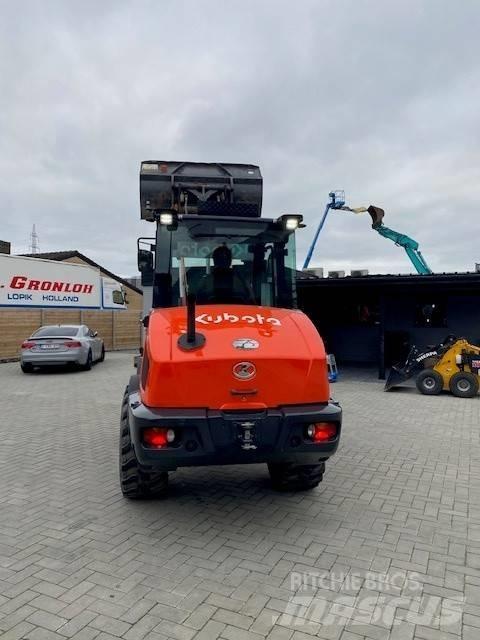 Kubota R 090 Φορτωτές με λάστιχα (Τροχοφόροι)