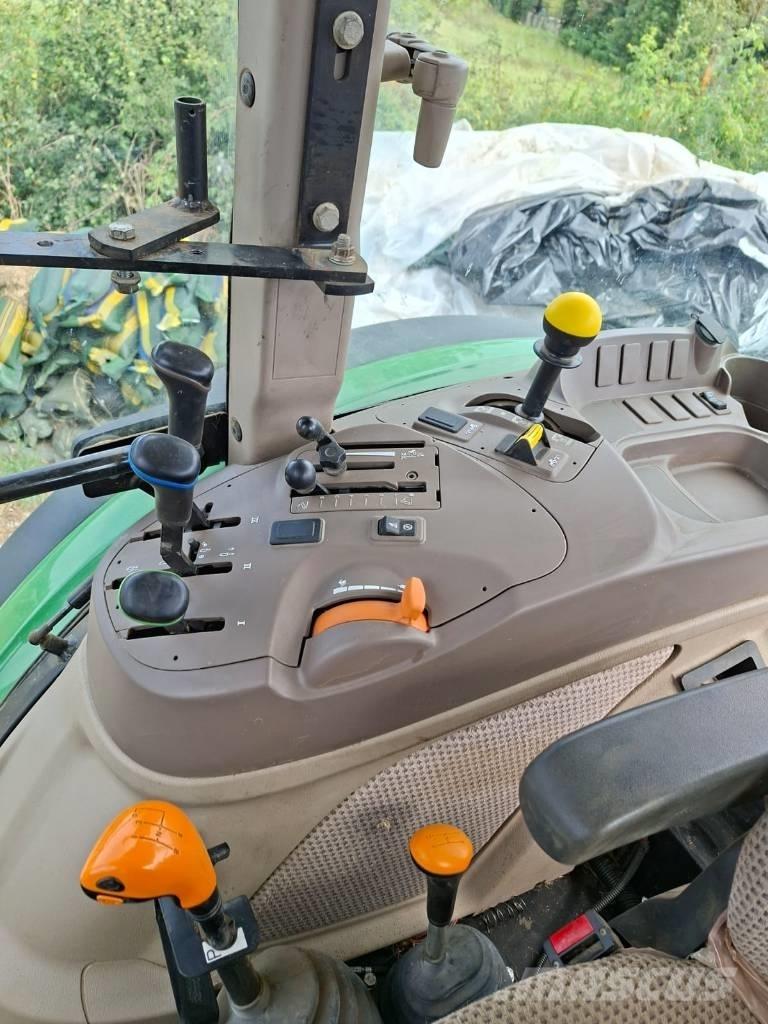 John Deere 5115M Τρακτέρ