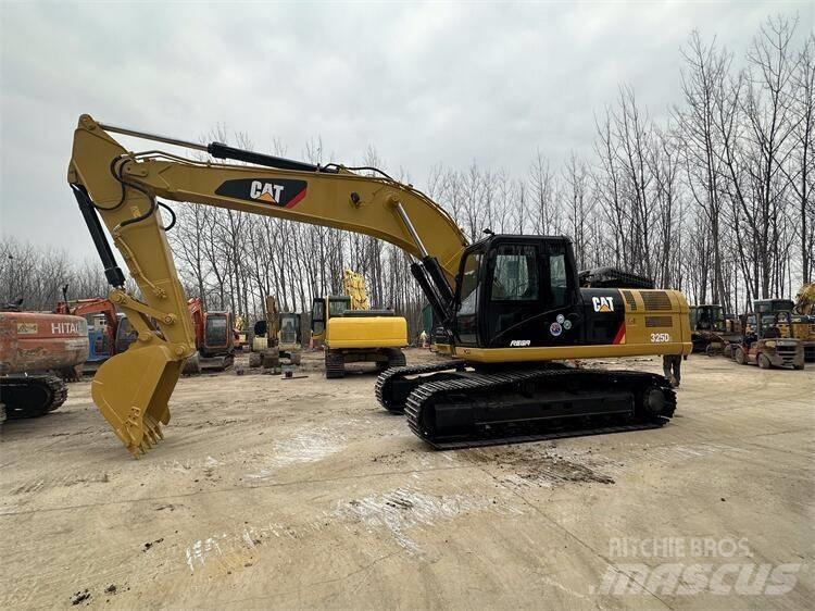 CAT 325D2 Εκσκαφείς με ερπύστριες