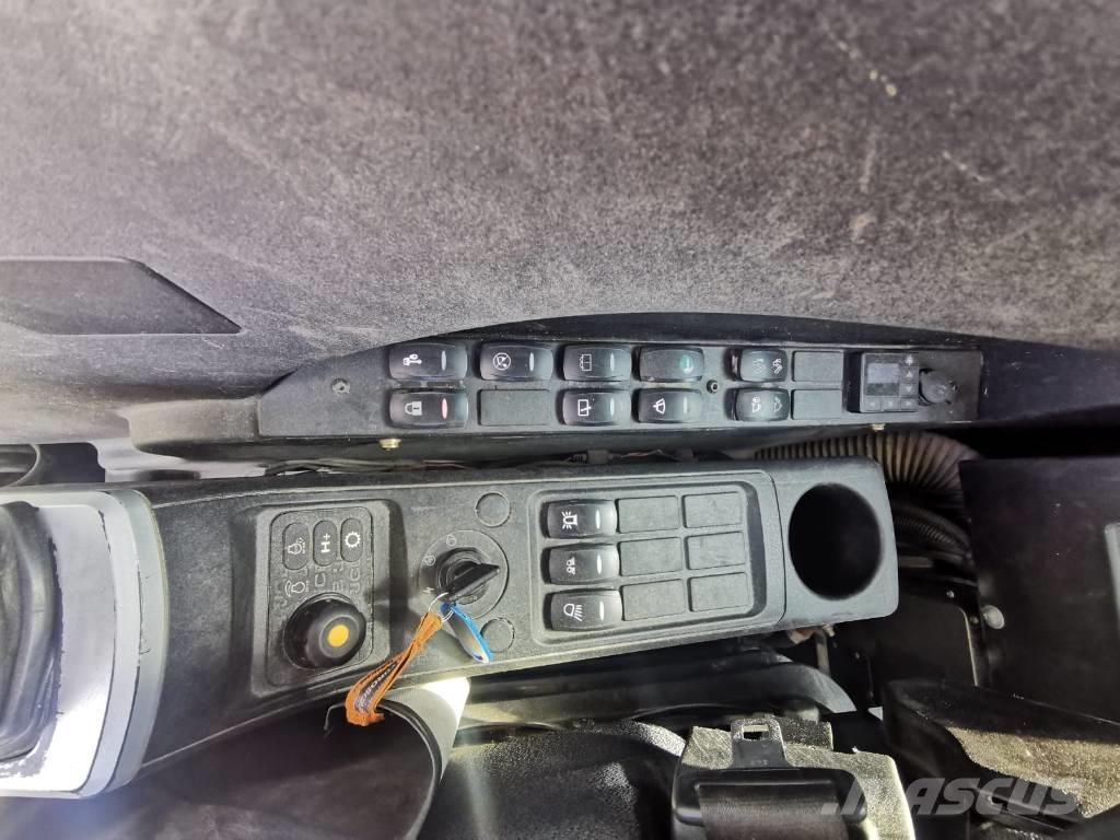 JCB JS 300 LC Cosben Εκσκαφείς με ερπύστριες