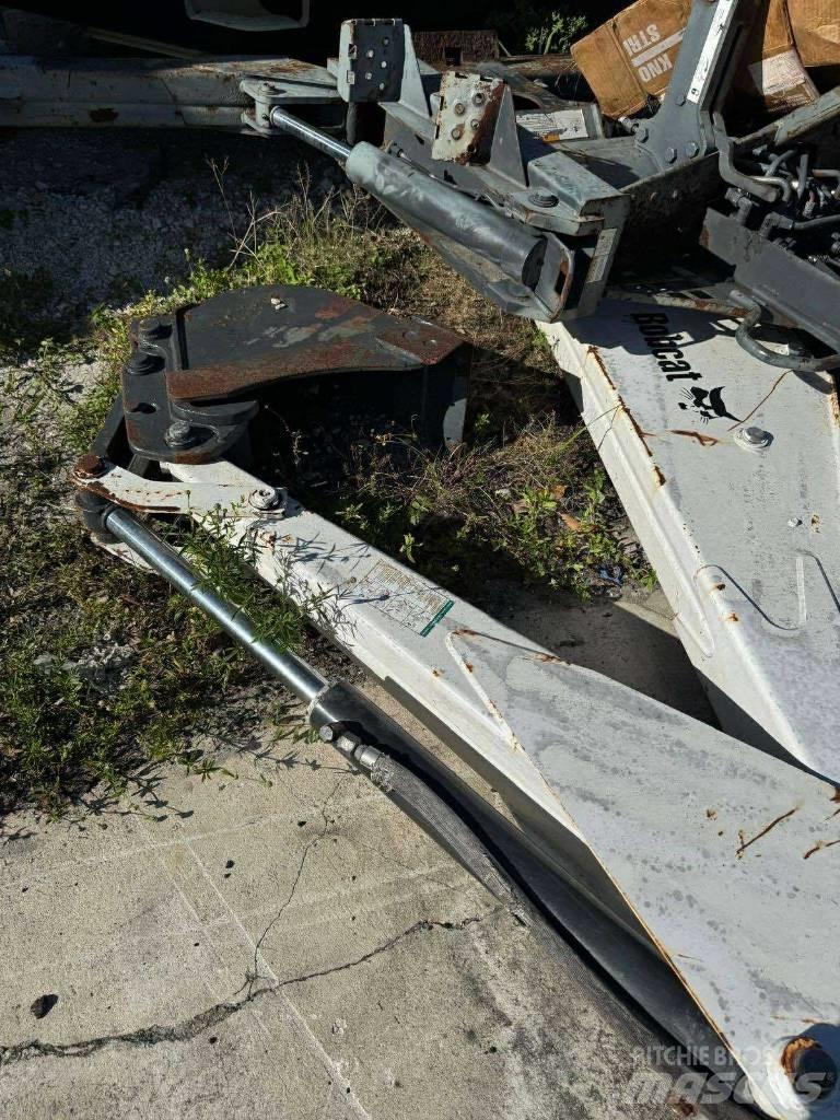 Bobcat 8811 Εκσκαφείς