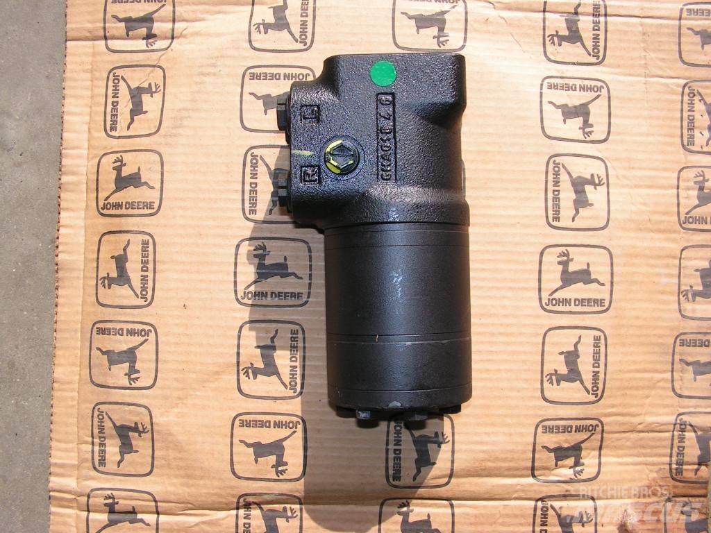 John Deere 6xxx M, R Υδραυλικά