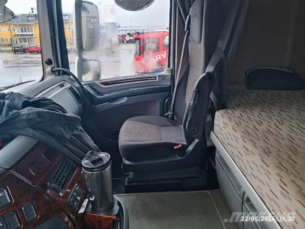DAF XF 510 Φορτηγά ανατροπή με γάντζο