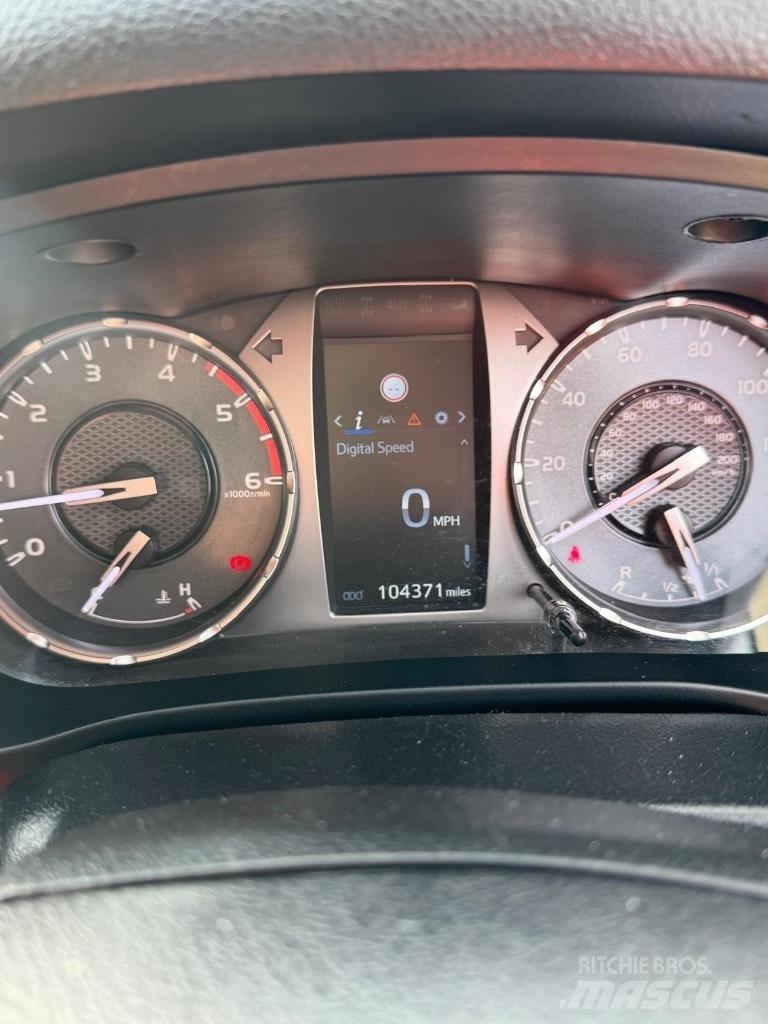 Toyota Hilux Active Pickup/Αγροτικό
