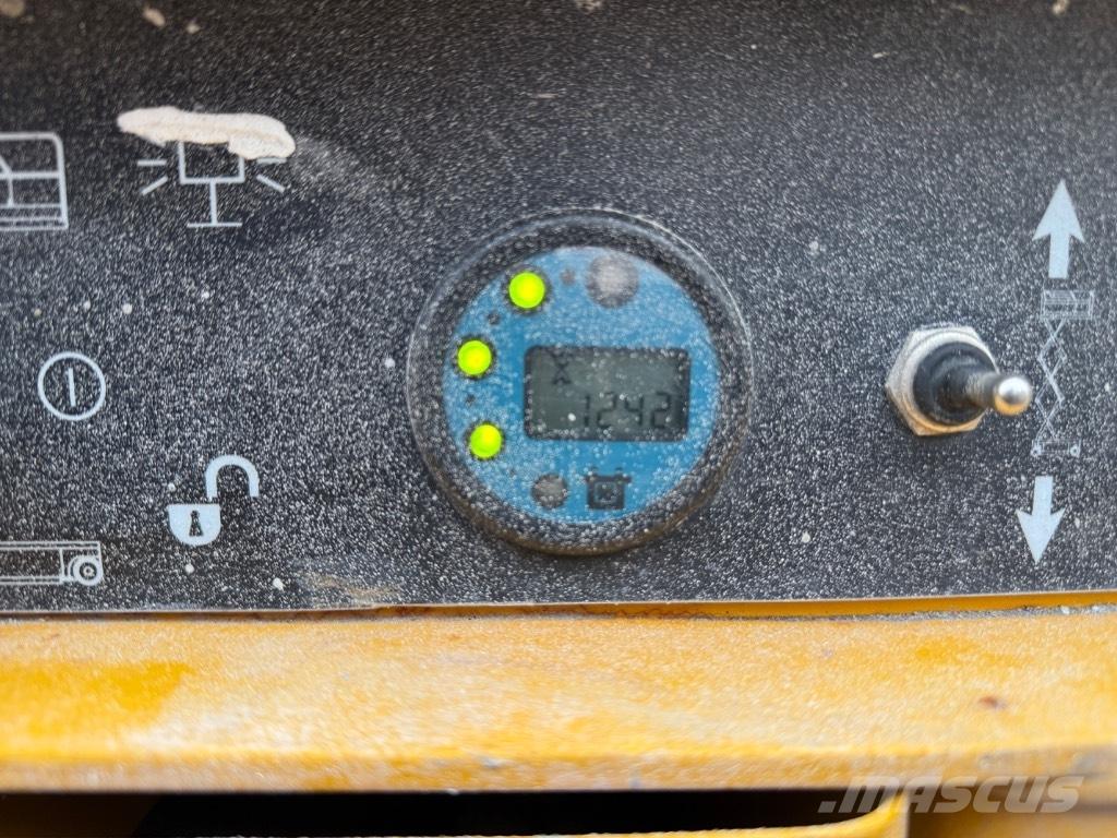 Haulotte Compact 14 Ανυψωτήρες ψαλιδωτής άρθρωσης