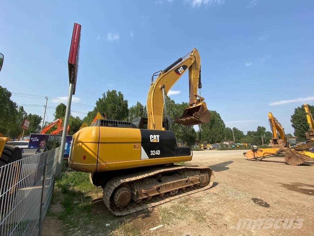 CAT 324D Εκσκαφείς με ερπύστριες