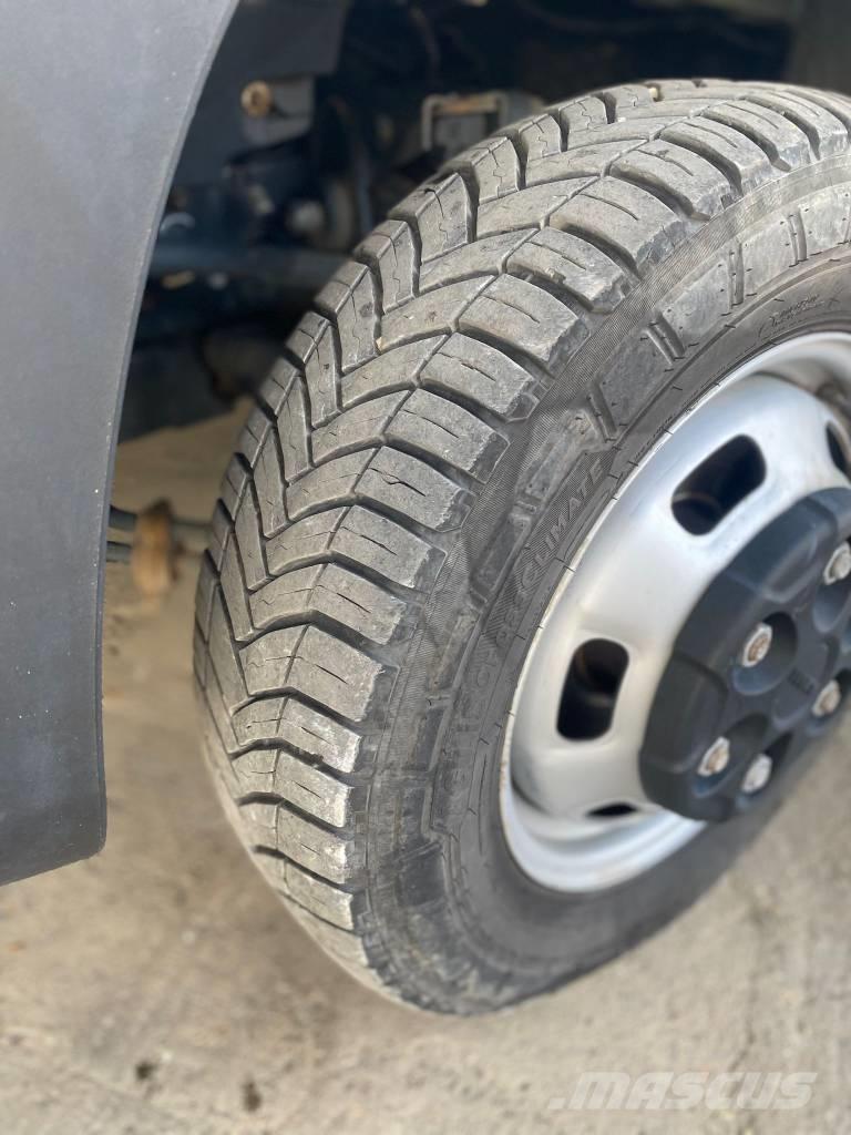 Iveco Daily 35 C18 Κλειστού τύπου