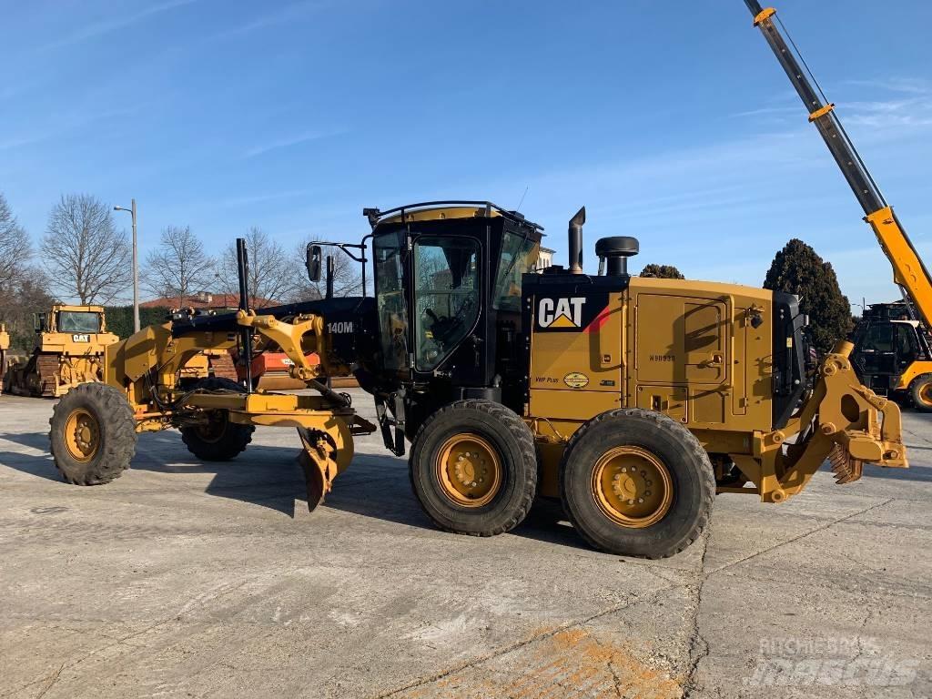 CAT 140 M 2 Γκρέιντερς