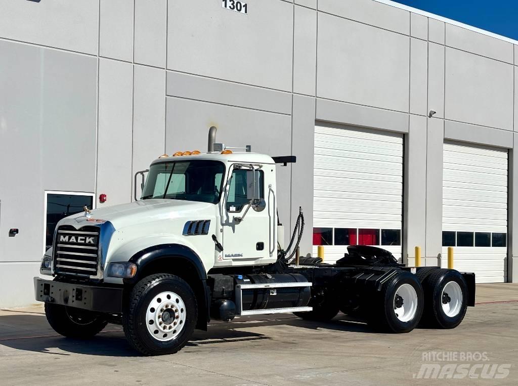 Mack Granite Τράκτορες