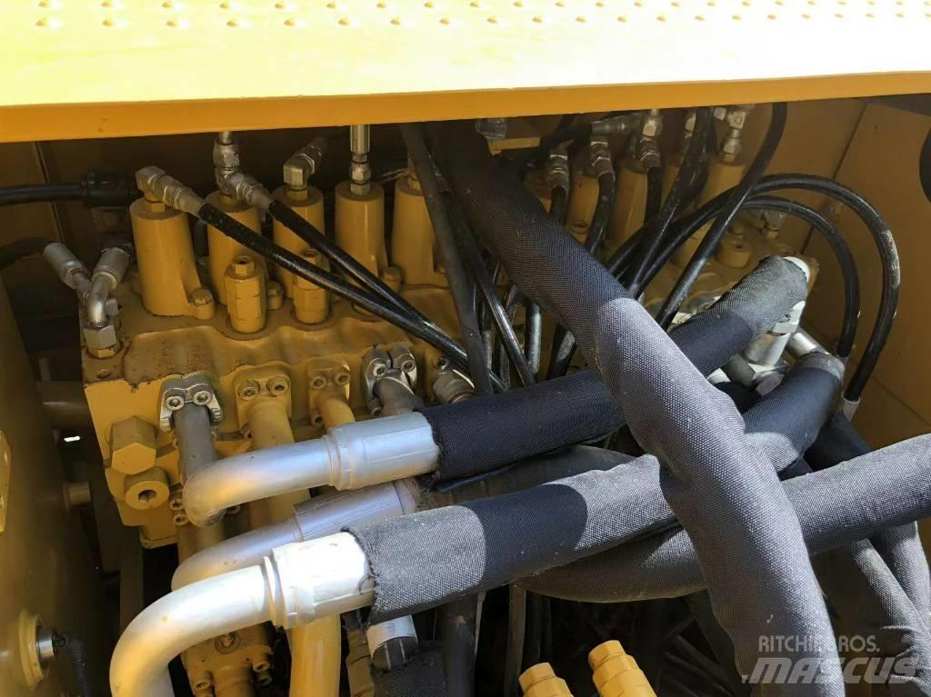 CAT 320D Εκσκαφείς με ερπύστριες