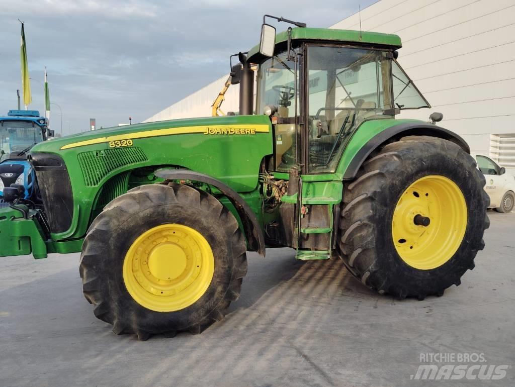 John Deere 8320 Τρακτέρ