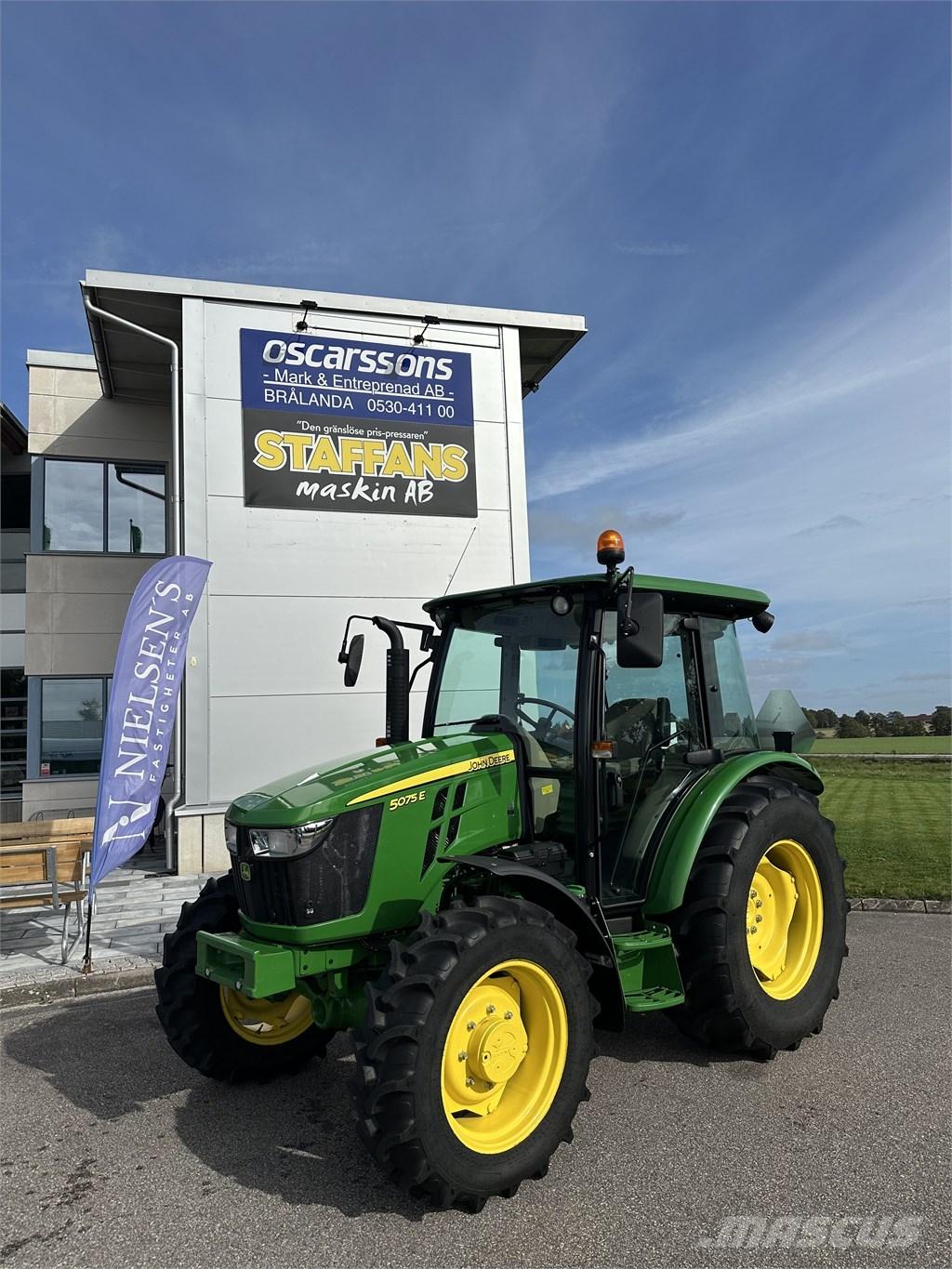 John Deere 5075 E Τρακτέρ