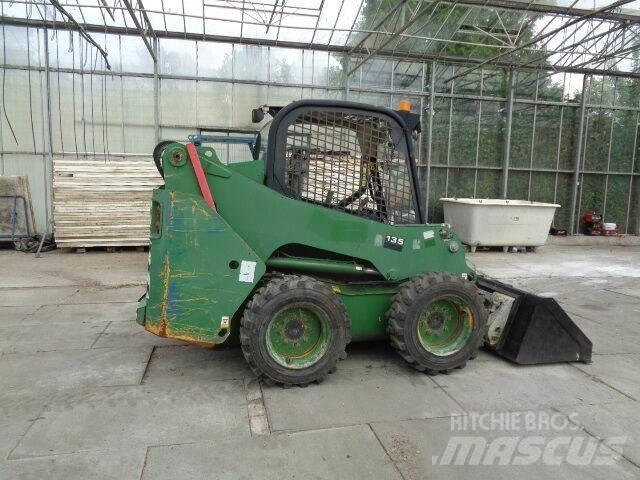 JCB 135 R Φορτωτάκια