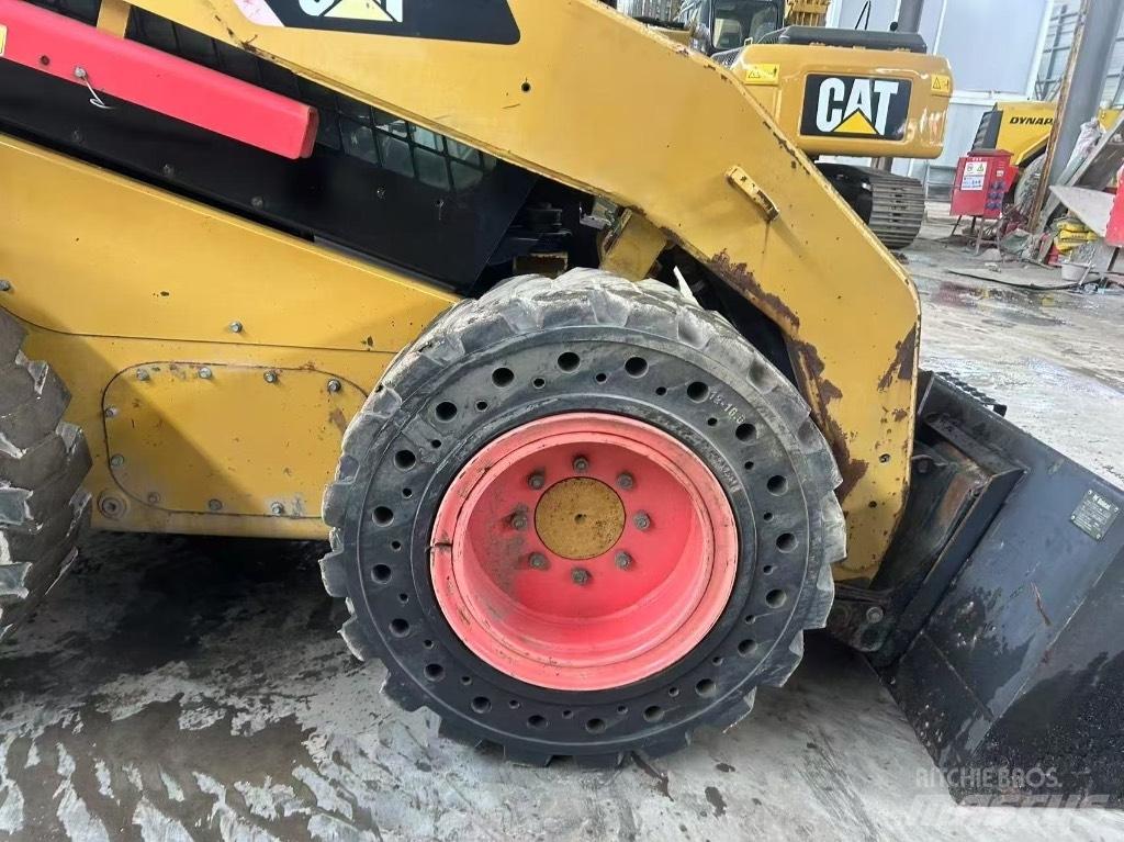 CAT 246 C Φορτωτάκια
