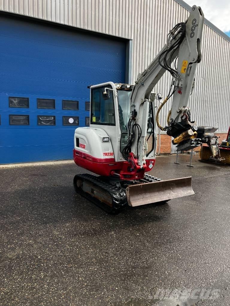 Takeuchi TB 230 Εκσκαφάκι (διαβολάκι) < 7t