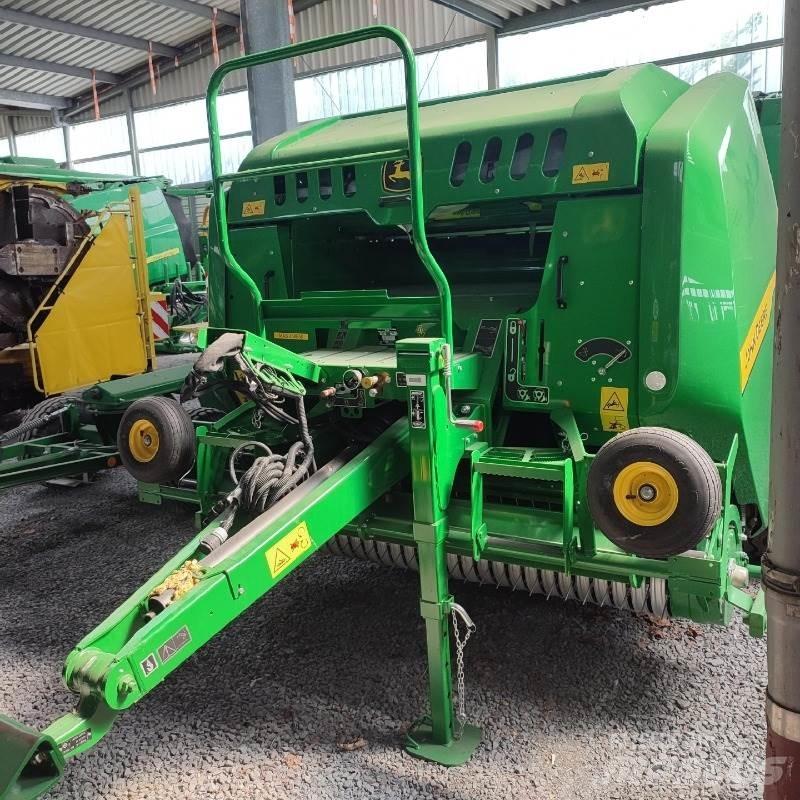 John Deere F441M Πρέσες κυλινδρικών δεμάτων