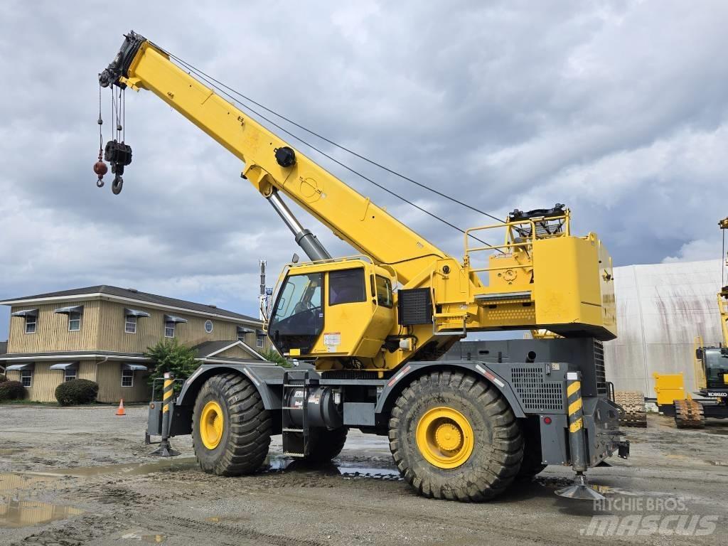 Grove RT 765 E-2 Γερανοί ανώμαλου εδάφους