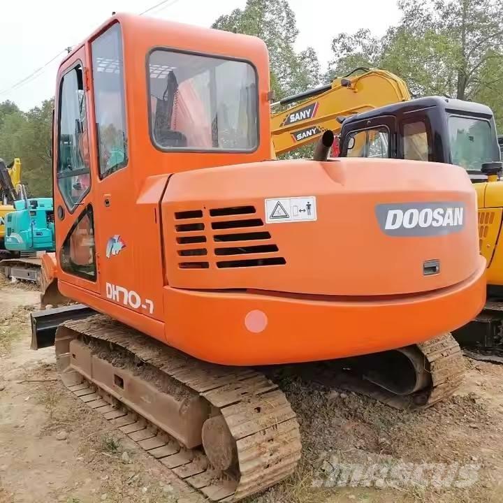 Doosan DH 70-7 Εκσκαφείς με ερπύστριες