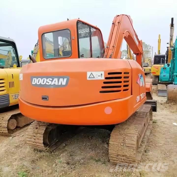 Doosan DH 70-7 Εκσκαφείς με ερπύστριες
