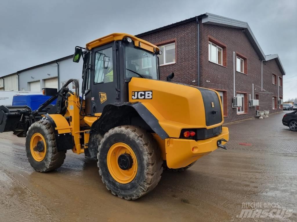 JCB 411 + 4 Φορτωτές με λάστιχα (Τροχοφόροι)