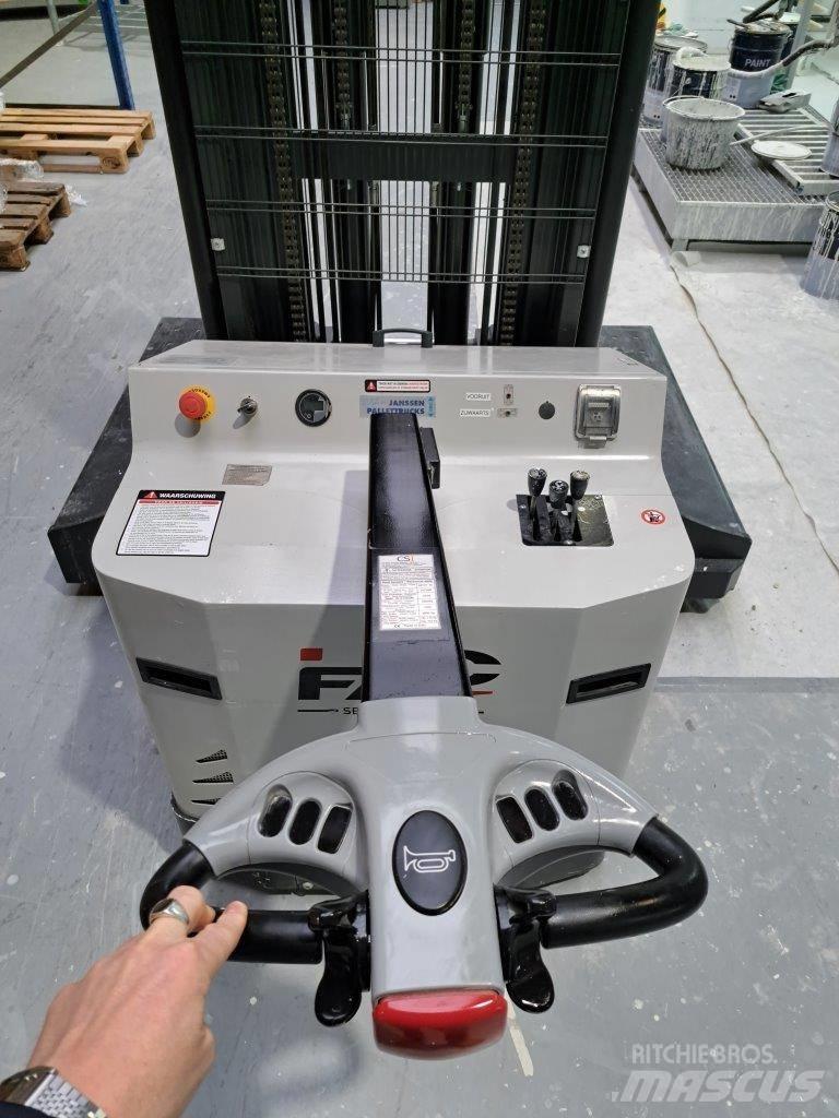 Combilift CSI Παλετοφόρα πεζού χειριστή με ιστό