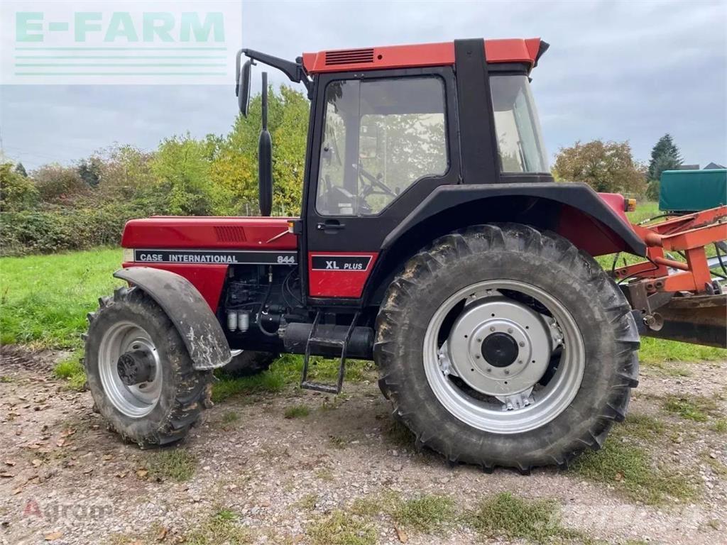 Case IH 844 a Τρακτέρ