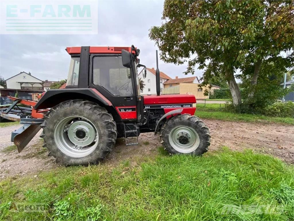 Case IH 844 a Τρακτέρ
