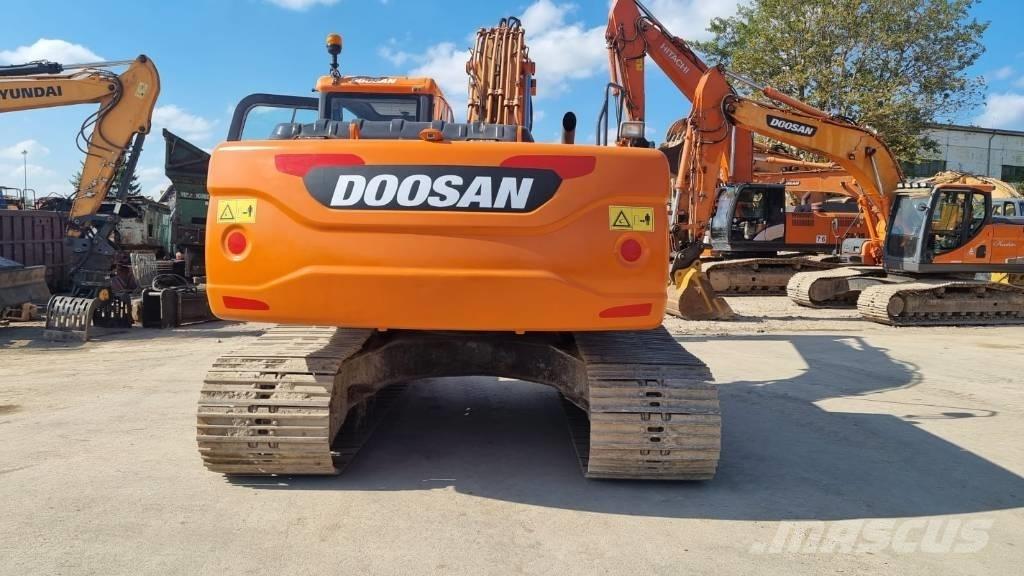 Doosan DX 225 Εκσκαφείς με ερπύστριες