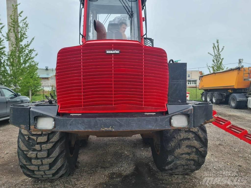 Komatsu 895 Μεταφορείς ξυλείας