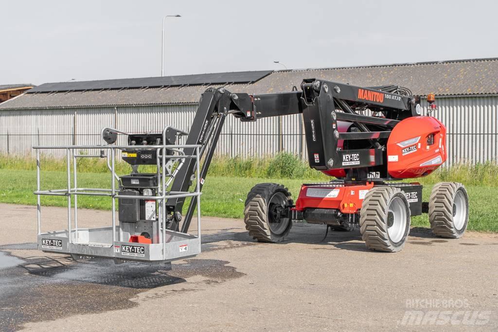 Manitou 180 ATJ e Ανυψωτήρες με αρθρωτό βραχίονα